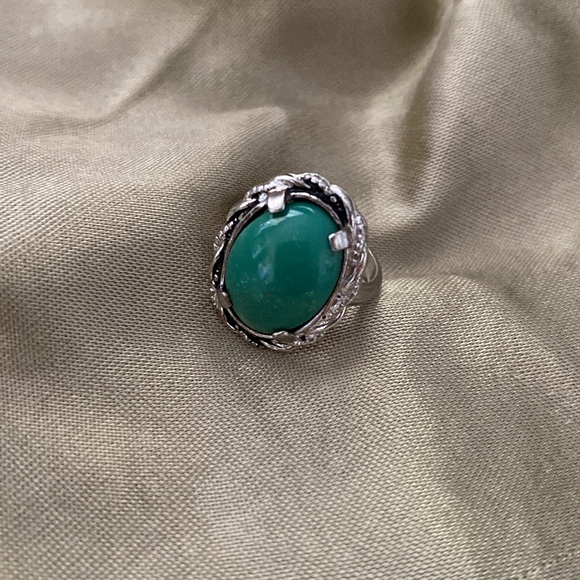 No brand Jewelry - STERLING SILVER TURQUOISE OVAL RING size 7 EUC